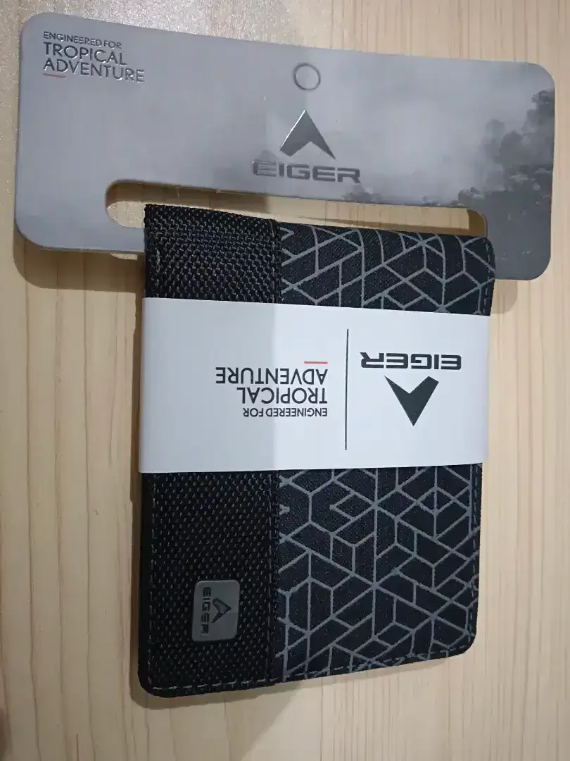 100rb BARU-Dijual Cepat Dompet Eiger 100% Original Bahan Canvas - Image 1 of 6