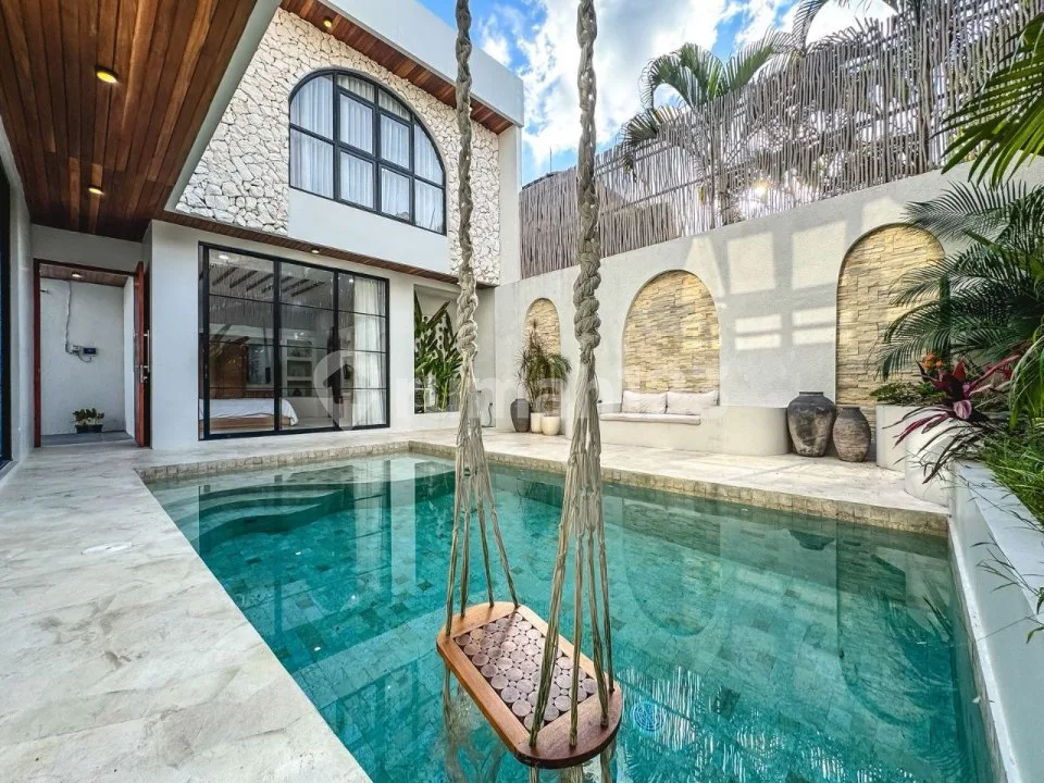 Contemporary Modern Villa Umalas Kerobokan 3Br Luas 200M2 - Image 2 of 4