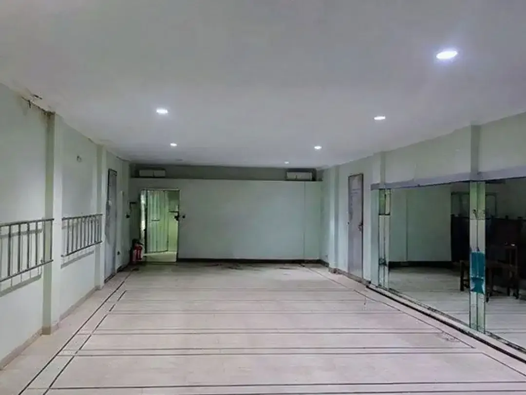 Ams-001.Pby | Dijual Ruko 3 Lantai – Istana Regency Pesanggaran, Denpasar Selatan - Image 9 of 10