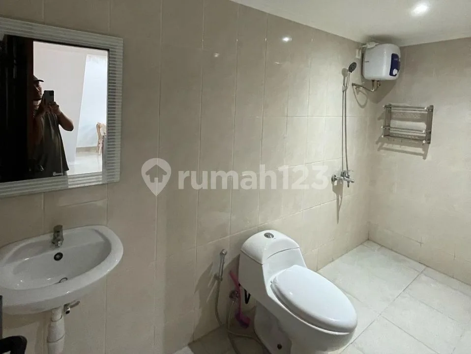 Griya Jimbar Villa 1 Master br Dekat Sanur Mall Living World Ketewel Dyatmika School Bali International Hospital Bali Golf International Vasaka Rumah Sakit Kasih Ibu - Image 4 of 4