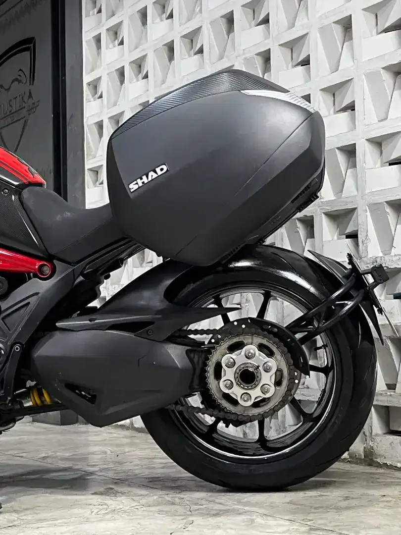 DUCATI DIAVEL CARBON 2011 ABS - Chintia Mustika - Image 6 of 10