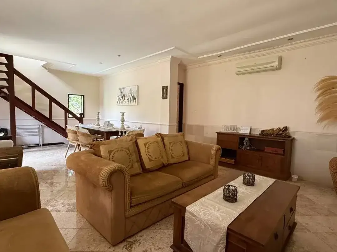 Villa 2 Bedrooms Balinese Style Private Cluster Dekat Pantai Melasti Ungasan - Image 8 of 10