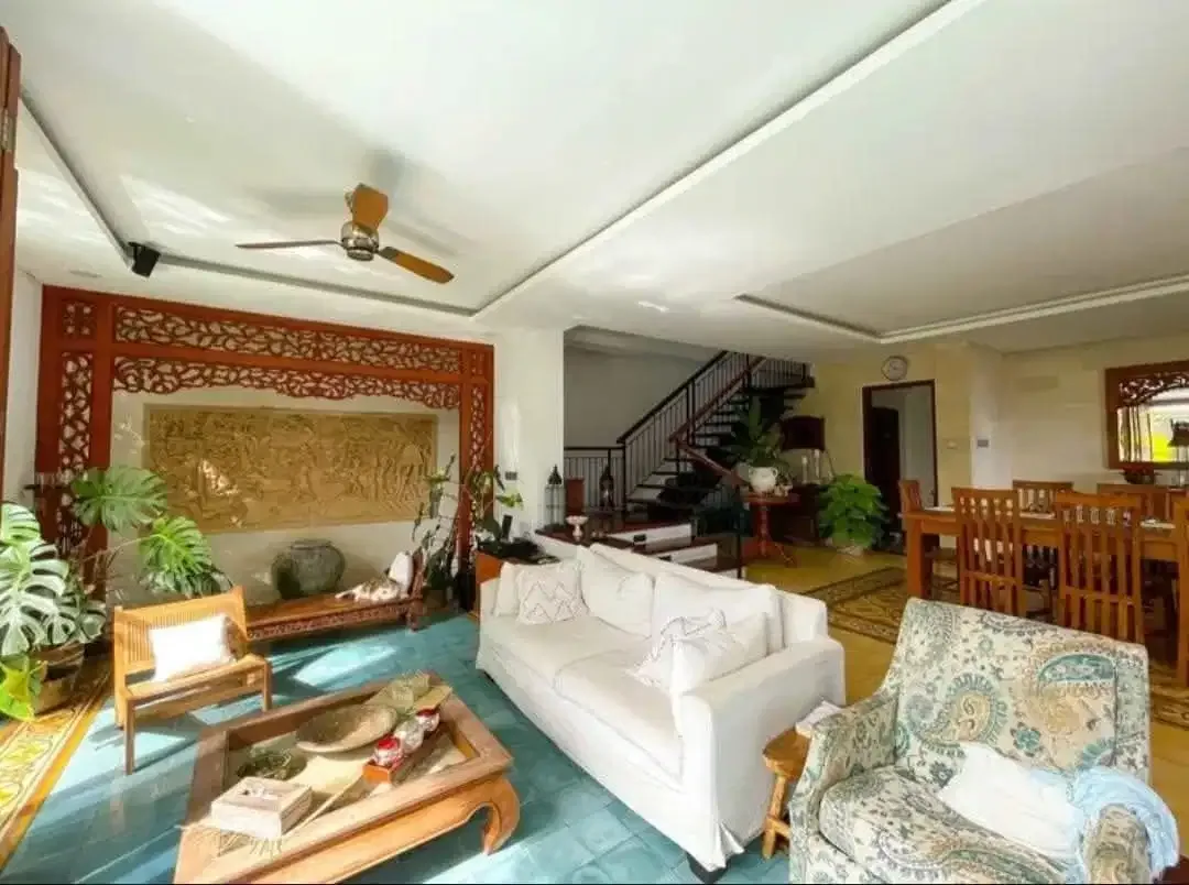 Villa Mewah Gaya Kolonial 5 Kamar di Umalas Bali - Image 7 of 10