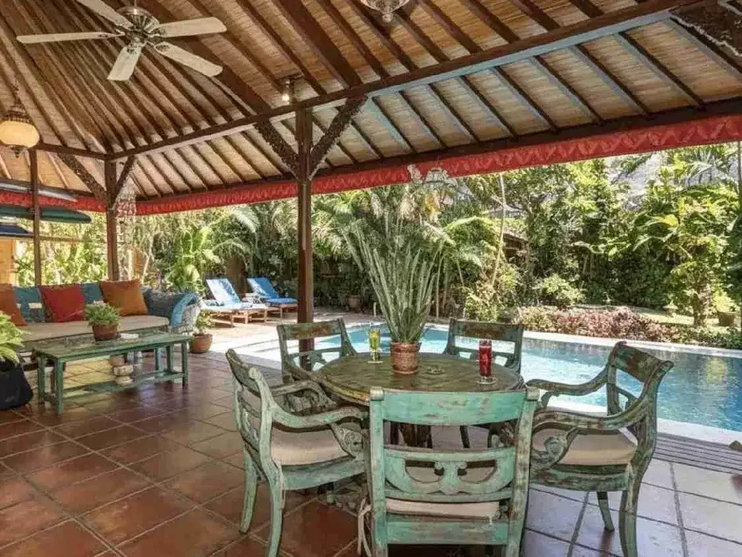 DIJUAL VILLA TRADISIONAL TROPIKAL, SEMINYAK, BALI - Image 7 of 10