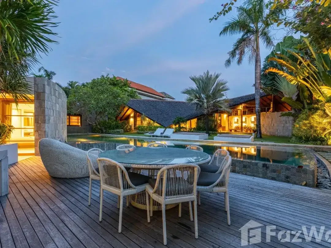 4 Bedroom Villa for sale in Seminyak, Bali - Image 2 of 10