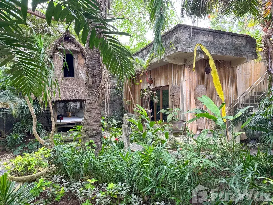 6 Bedroom Villa for sale in Seminyak, Bali - Image 8 of 10