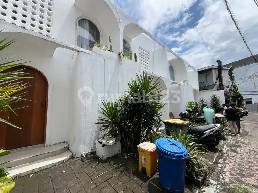 Townhouse Villa in Downtown Canggu for Rent - Image 2 of 10