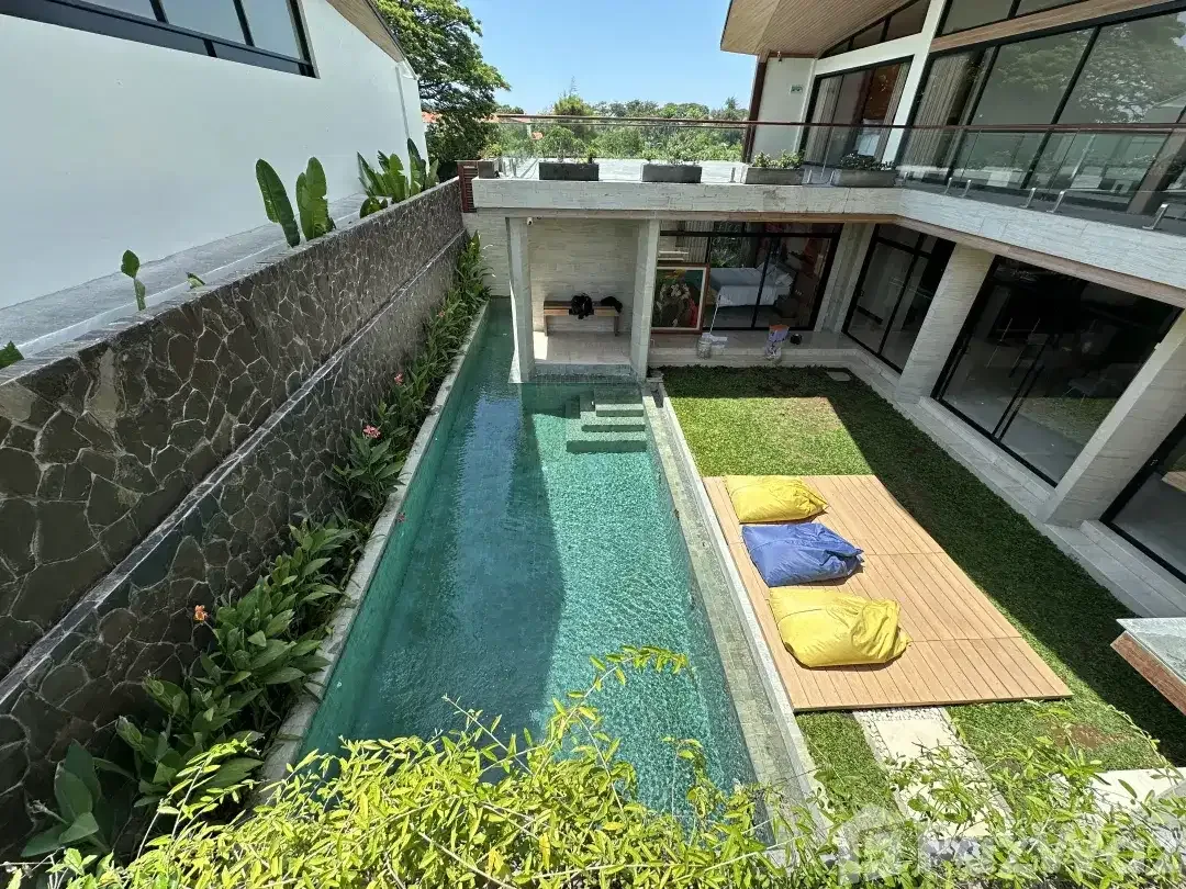 5 Bedroom Villa for sale in Sanur, Bali - Image 2 of 10