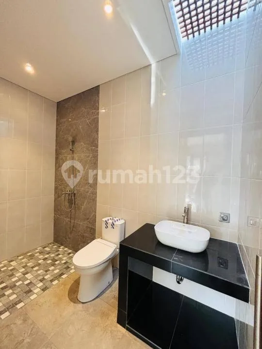 Villa Baru Lokasi Strategis Dekat Berbagai Fasilitas di Sanur - Image 3 of 4