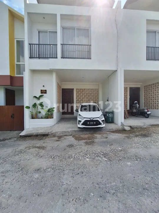 Disewakan Villa Modern dengan 3 Kamar Tidur di Canggu - Image 2 of 4