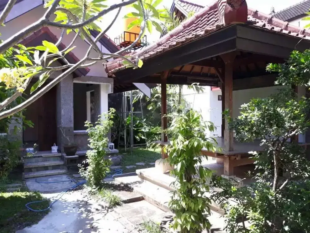 Villa di renon 880m2 halaman luas denpasar selatan - Image 1 of 10