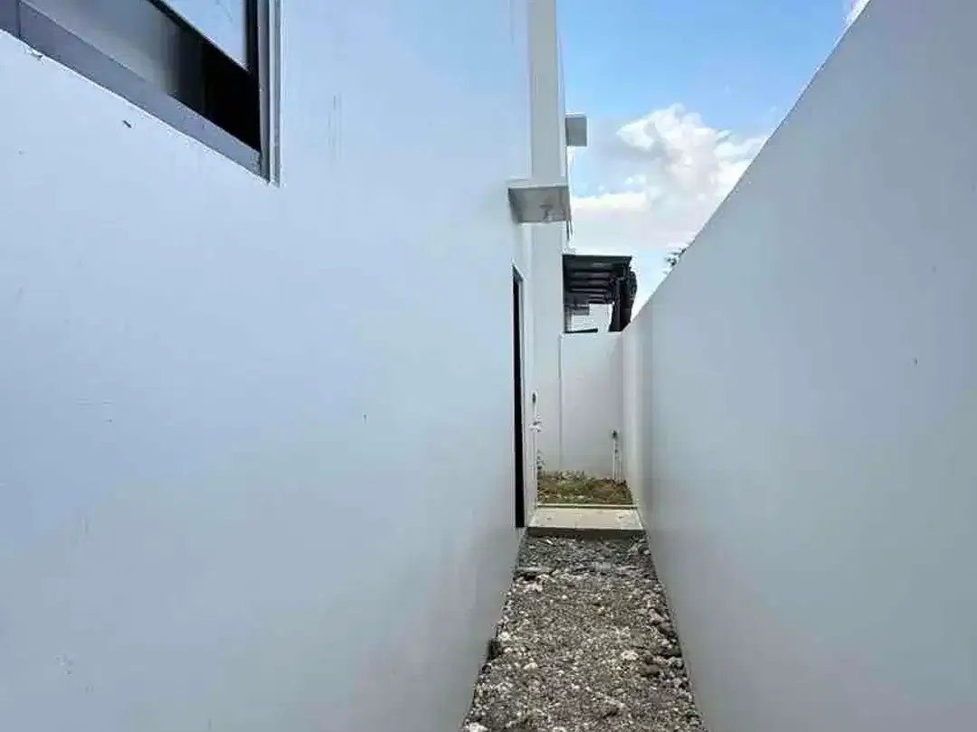 DIJUAL / DIKONTRAKKAN RUMAH BARU 2 LANTAI VIEW GWK DEKAT KAMPUS UNUD JIMBARAN - Image 9 of 10