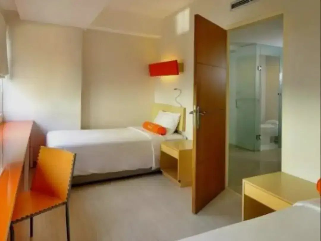 Dijual Apartemen murah lokasi sangat strategis kuta - Image 5 of 7