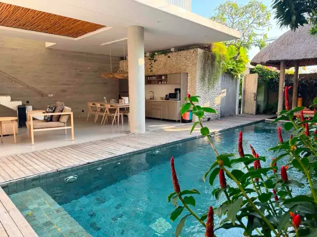 Villa 2 bedroom di Seminyak sudah aktif disewakan - Image 2 of 9