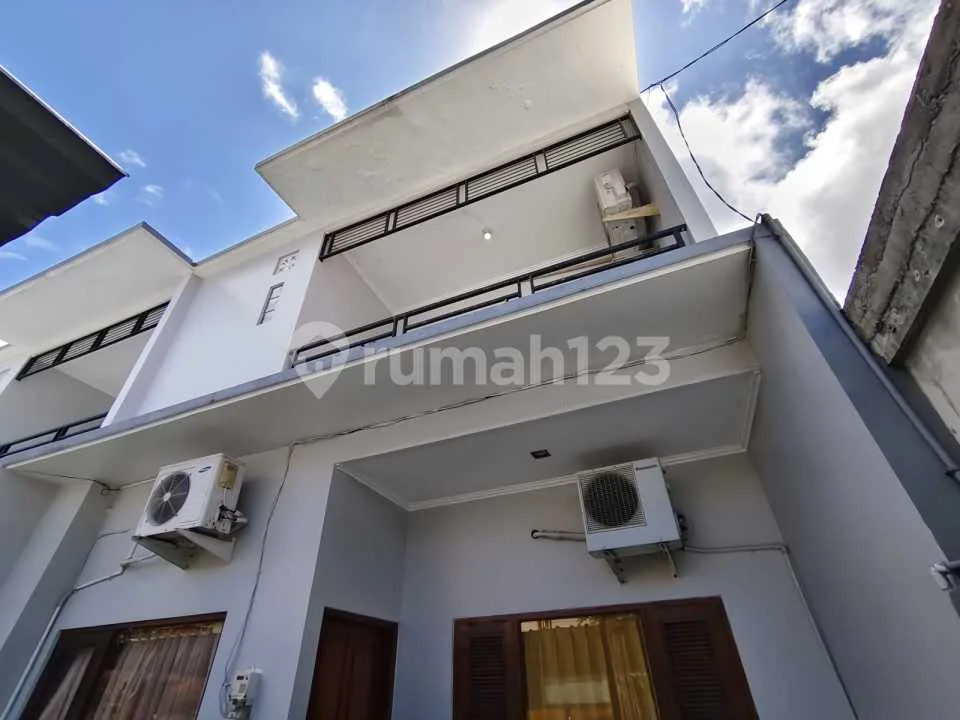 Rumah 2 Lantai Semi Furnish di Pusat Kota - Image 4 of 4