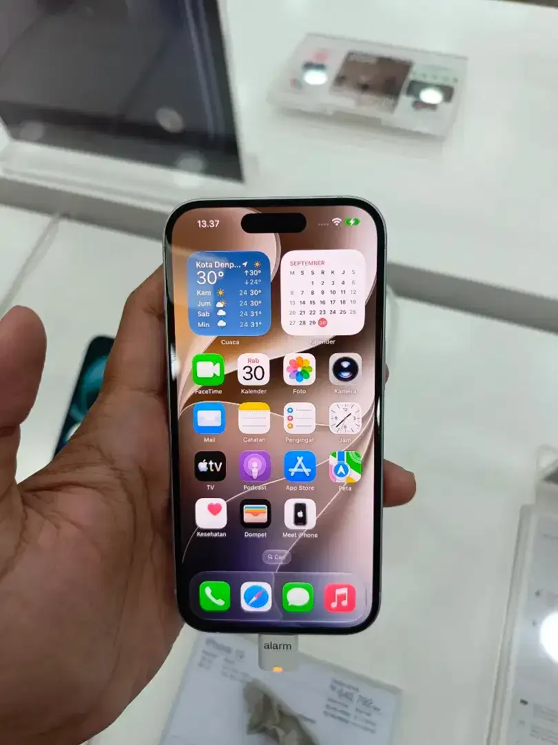 iPhone 15 256 GB - Image 3 of 4