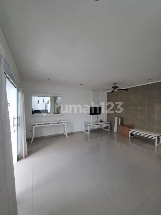 Yearly Rent 2 Bedrooms Villa Furnished In Cluster Kerobokan Bali - Image 4 of 4