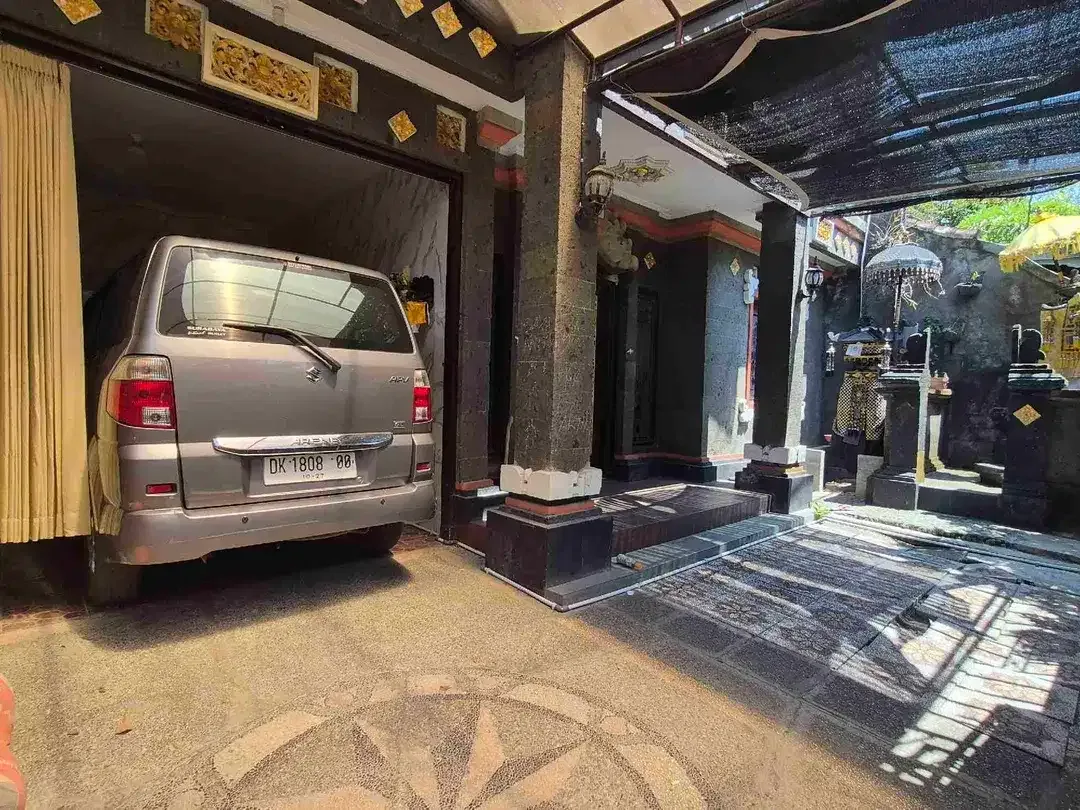 Rumah Murah Lingkungan Elite Moh Yamin Renon dekat Raya Puputan Merdeka - Image 2 of 10