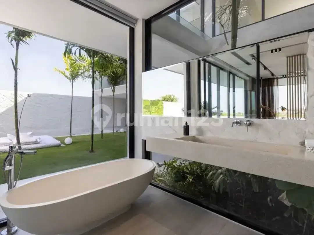 For Sale Luxury Villa With Ocean And Sunset View At Pecatu - Image 4 of 10