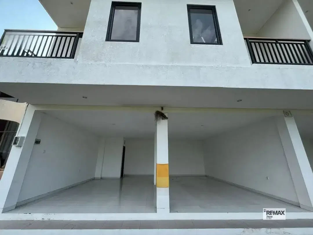 Strategic Shophouse For Rent In Pererenan, Badung Area - Image 2 of 4