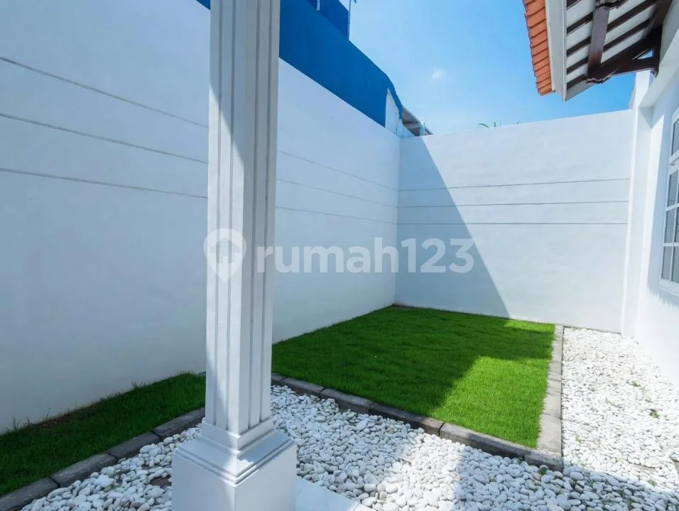 Rumah 4 Kamar Semi Furnished Lingkungan Tenang Dekat Mall Lv 21 Denpasar - Image 2 of 4