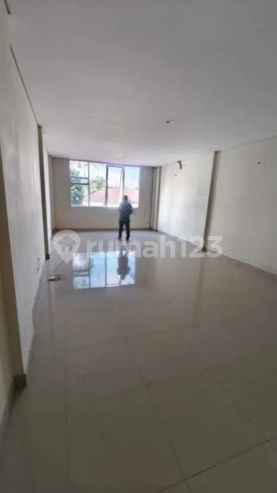 Dijual - Ruko 3 Lantai - Citraland - Image 3 of 4