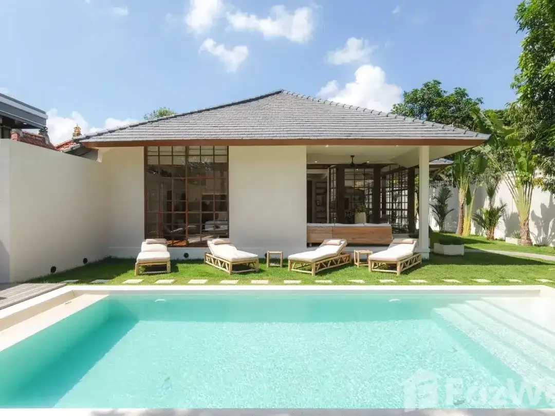 3 Bedroom Villa for sale in Seminyak, Bali - Image 1 of 10