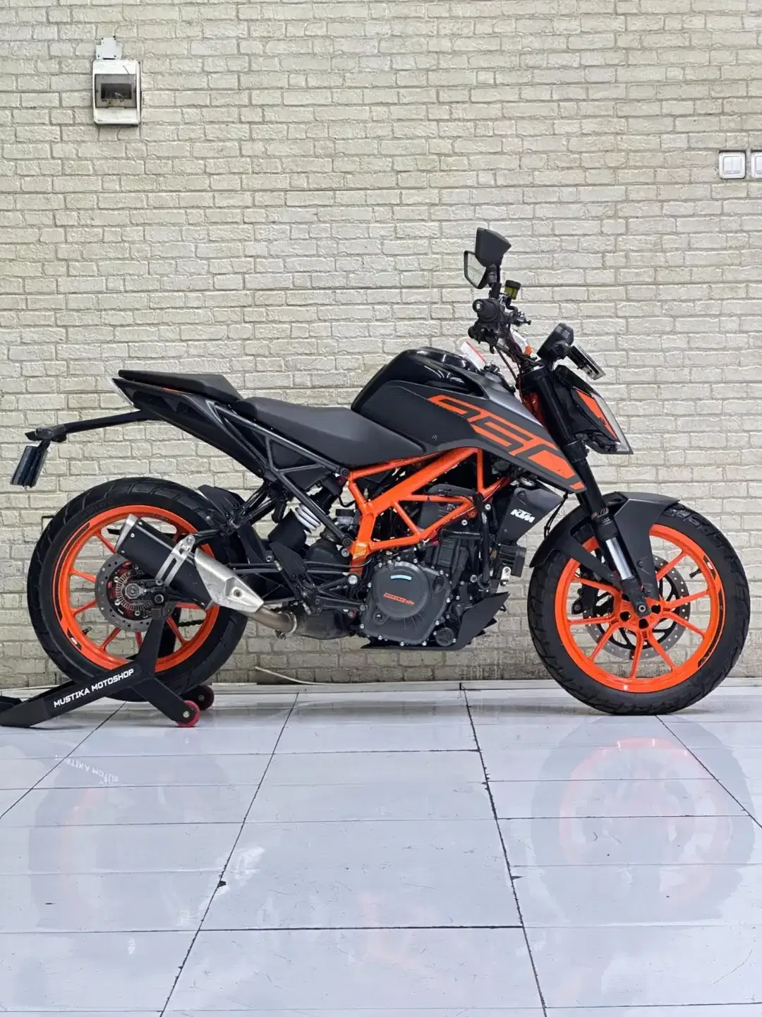KING OF TORQUE‼️ KTM DUKE 250 ABS GEN 2 TH 2023 NOPOL B ODO 19RB - Image 6 of 10