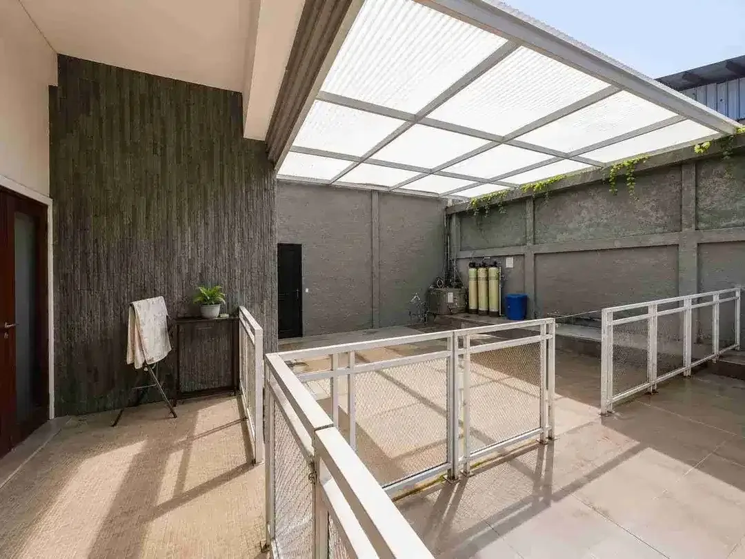 RUMAH MODERN & LUXURY DALAM KOMPLEK SANUR - Image 7 of 10