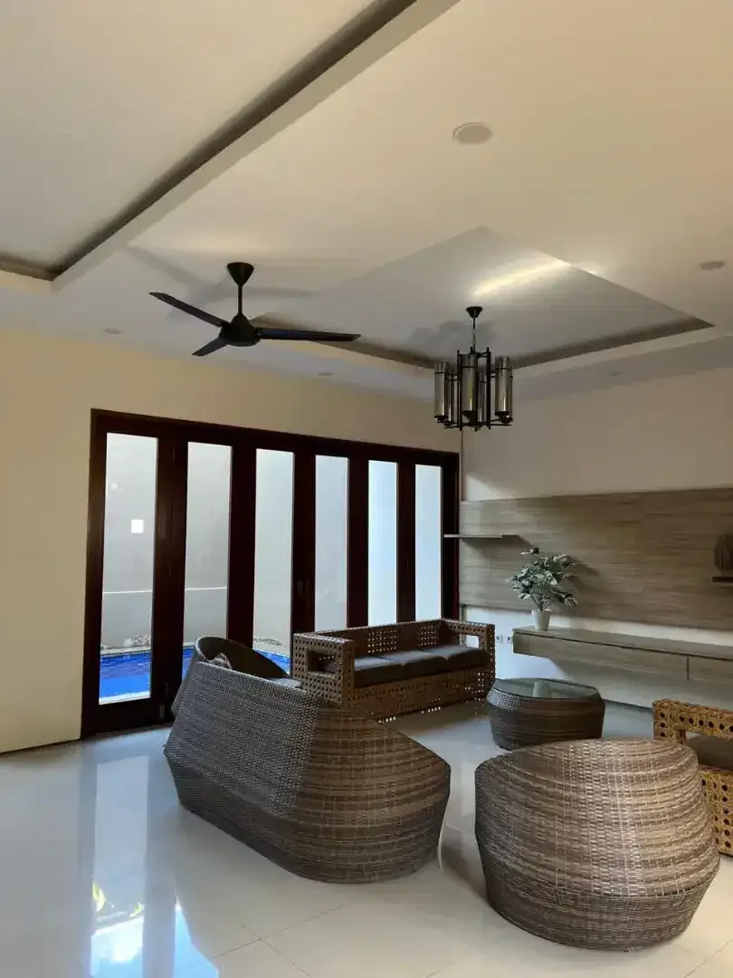 SEWA VILLA PREMIUM 2BR UMALAS FULLY FURNISHED PRIVATE POOL SIAP HUNI - Image 1 of 10