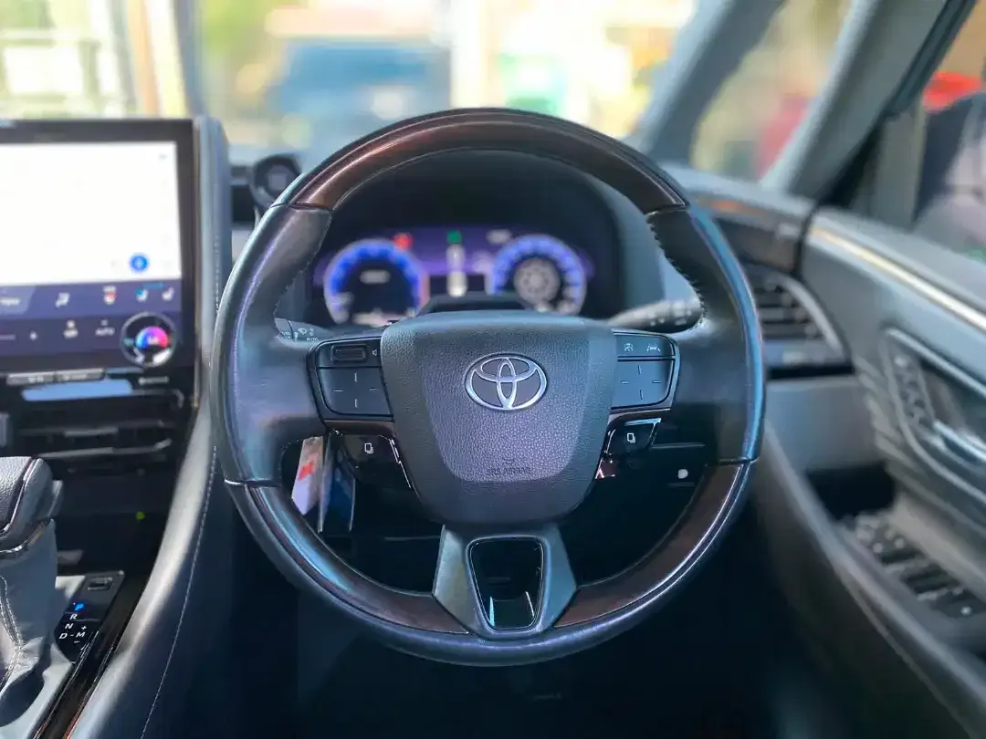 Toyota Alphard 2.5 G CVT 2024 - Hitam Metalik - Image 5 of 10