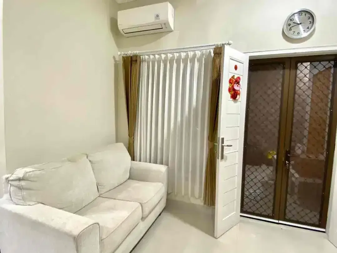 For Sale
Rumah 1 Lantai
Terletak di Komplek Perumahan Mewah
TERAS AYUNG RESIDENCE
GATOT SUBROTO TIMUR Denpasar - Image 8 of 10