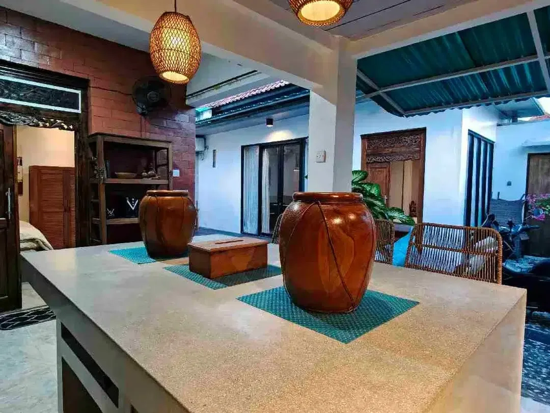 Disewakan 2 BR villa furnished strategis bebas banjir Dekat canggu - Image 1 of 10