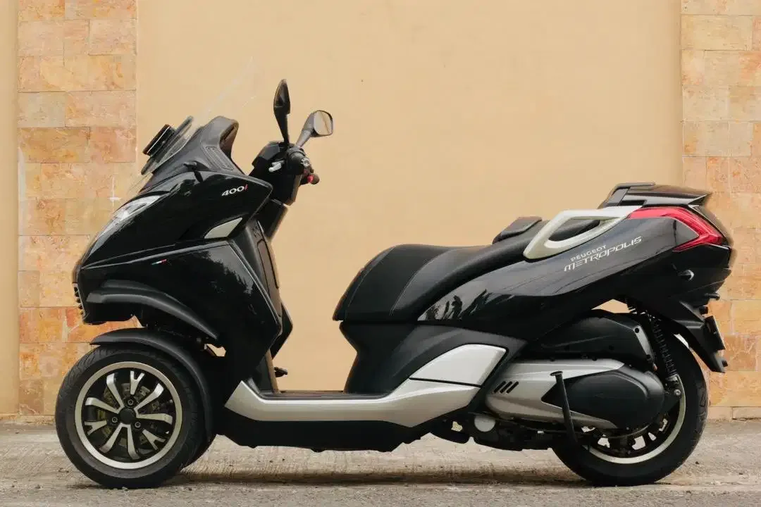 Peugeot Metropolis 400i mulus ADV750 piaggio MP3 T-max xmax Forza - Image 2 of 4