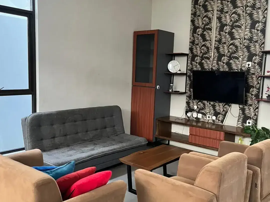 FOR RENT HUNIAN BAGUS 3 BR KAWASAN CLUSTER WITH CLUB HOUSE JIMBARAN - Image 10 of 10