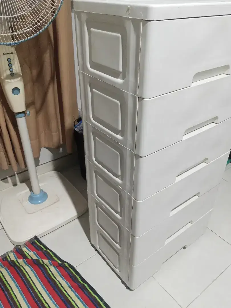 JUAL LEMARI BAJU BEKAS - Image 3 of 3
