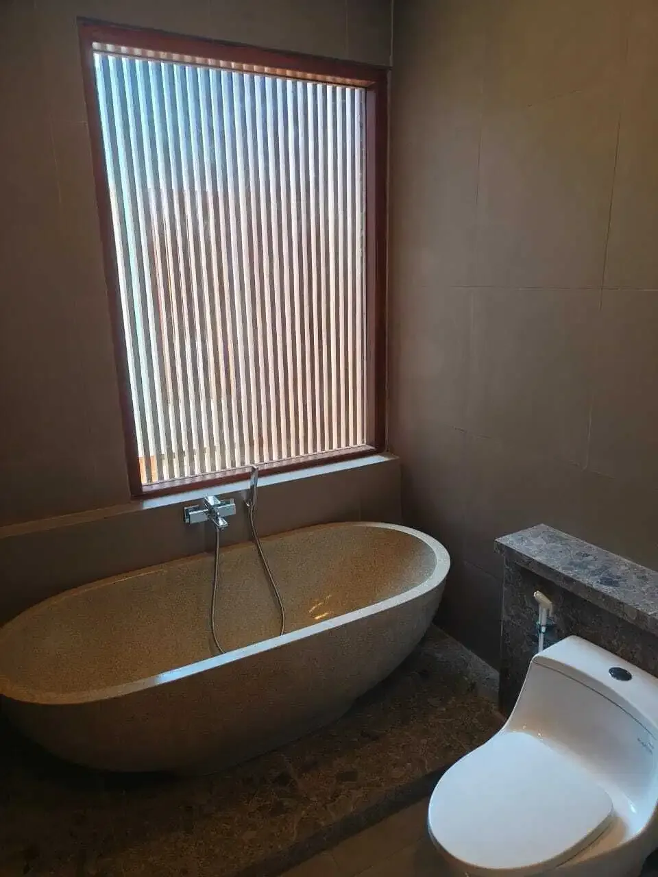 VILLA NEW READY 3BR FURNISHED LOKASI STARTEGIS JIMBARAN - Image 2 of 10
