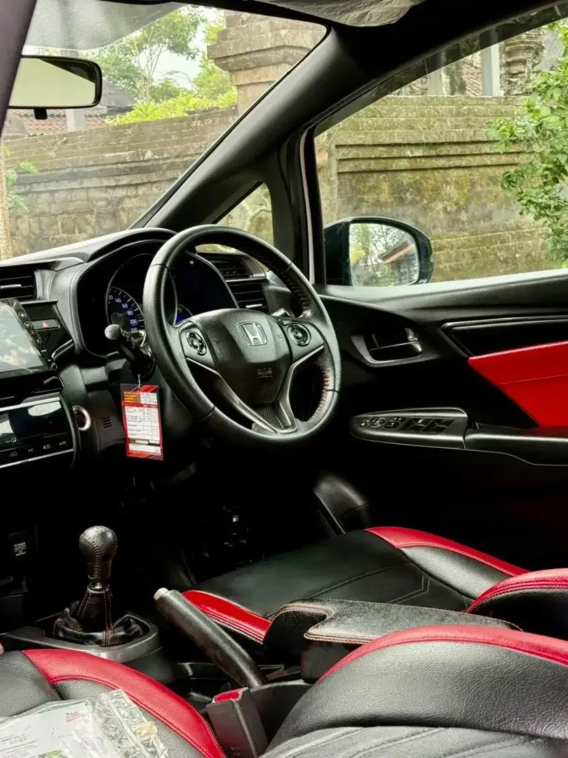 Jazz RS Facelift 2018 Manual Asli Bali Super Istimewa - Image 9 of 10