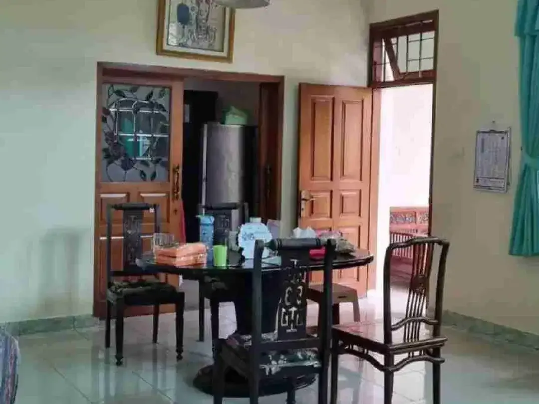 RUMAH MEWAH LANTAI II DI KAWASAN ELITE SEKAR TUNJUNG DENPASAR - Image 7 of 10
