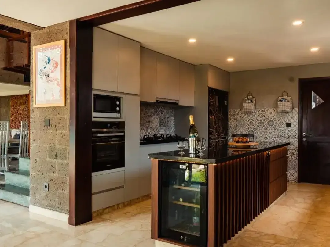 Fully furnished villa for sale Location tegal cupek, kerobokan Freehold title - Image 7 of 10