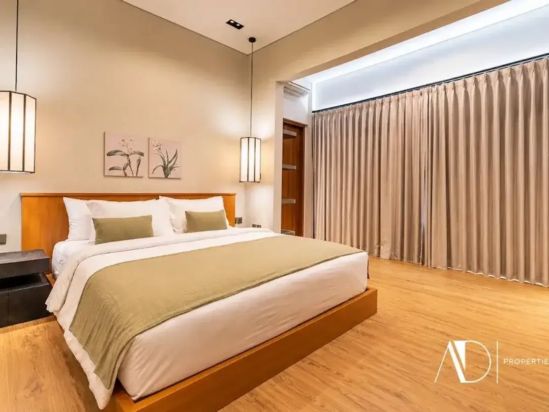 FREEHOLD | MODERN 5-BEDROOM VILLA IN PETITENGET, SEMINYAK - Image 8 of 10