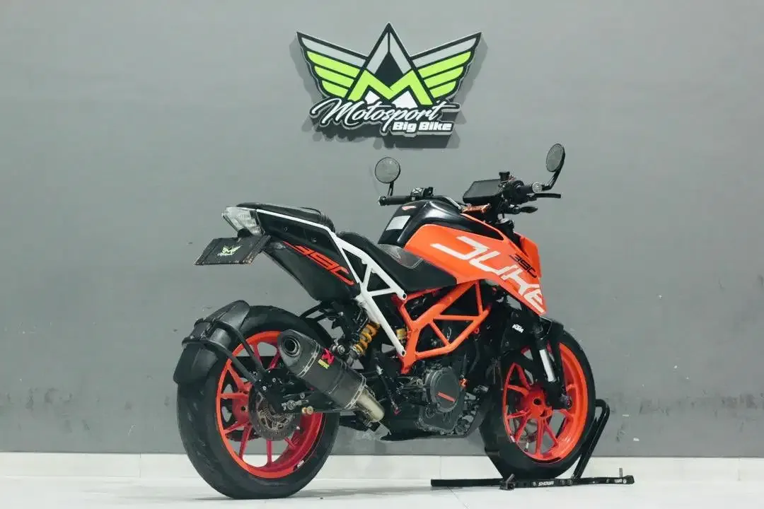 KTM duke 390 ABS mulus mesin sehat unit mulus siap pakai - Image 4 of 4