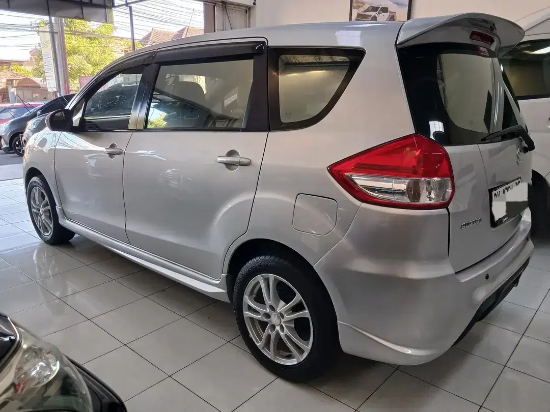 Suzuki Ertiga GL 2014 Silver metalik A/T 1.4cc - Image 5 of 6