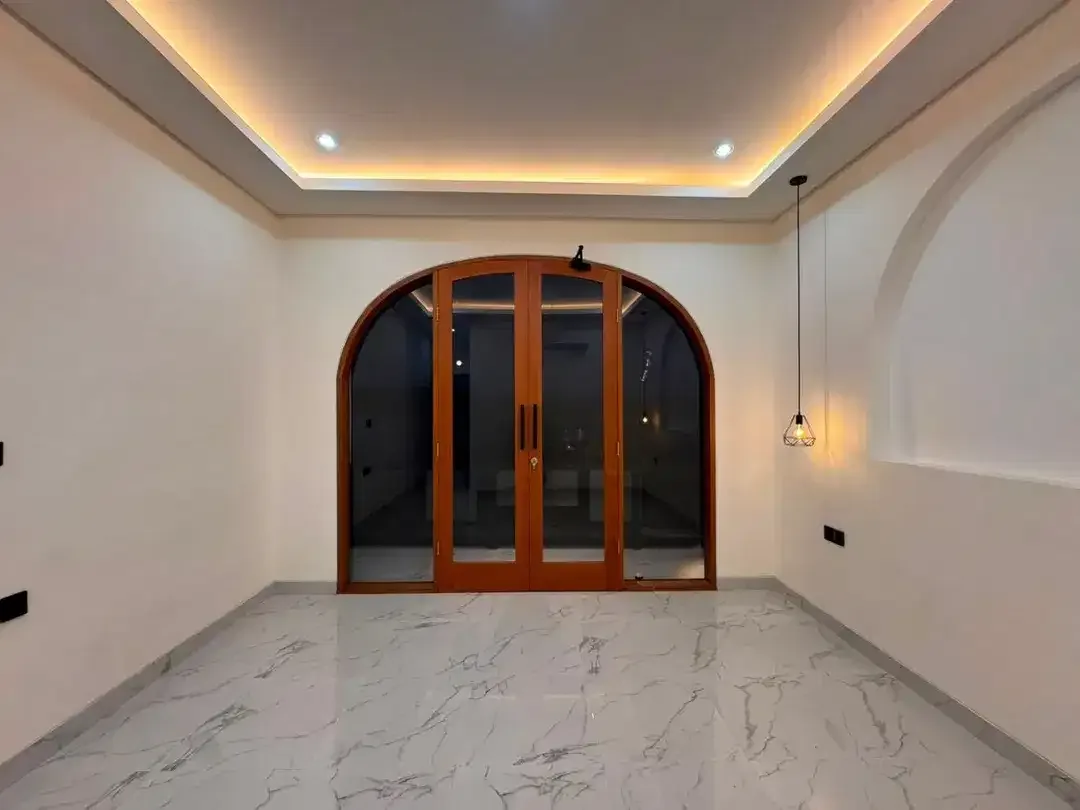BRAND NEW MODERN VILLA IN BABAKAN CANGGU - Image 8 of 10