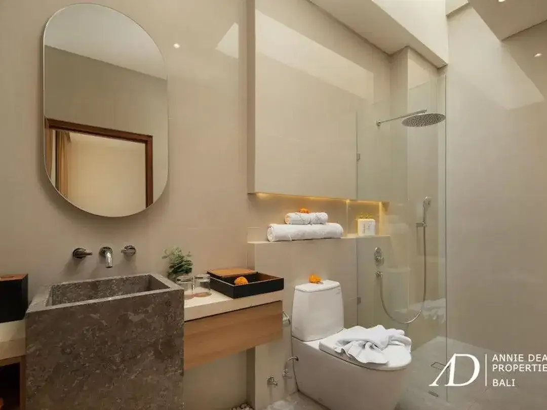 LEASEHOLD | MODERN TROPICAL 3-BEDROOM VILLA IN TUMBAK BAYUH (NEAR CANGGU) - Image 10 of 10