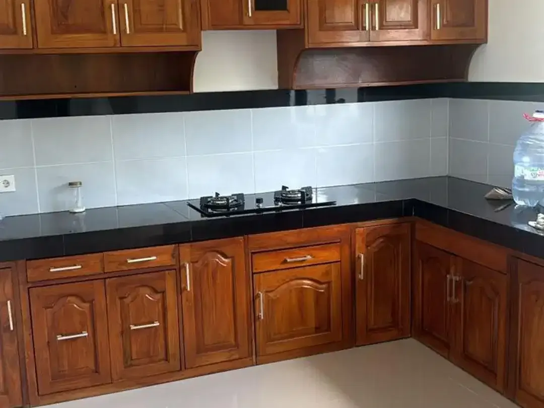 Dijual rumah lantai 2 lokasi Uma sari padonan dekat canggu - Image 3 of 6