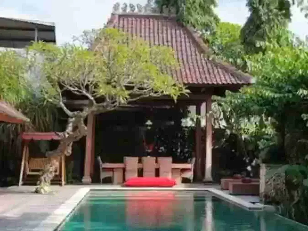 joglo villa in Kerobokan - Image 2 of 10