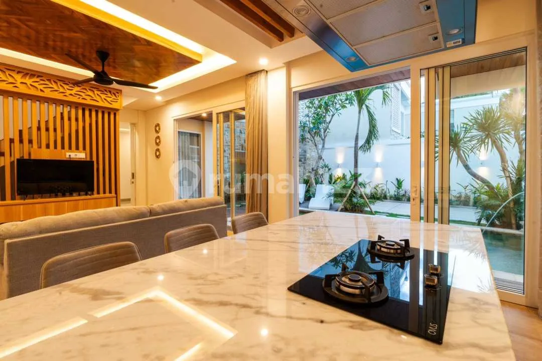 3 Bedrooms Villa With Rooftop & Pool At Tumbak Bayuh Canggu - Image 4 of 4