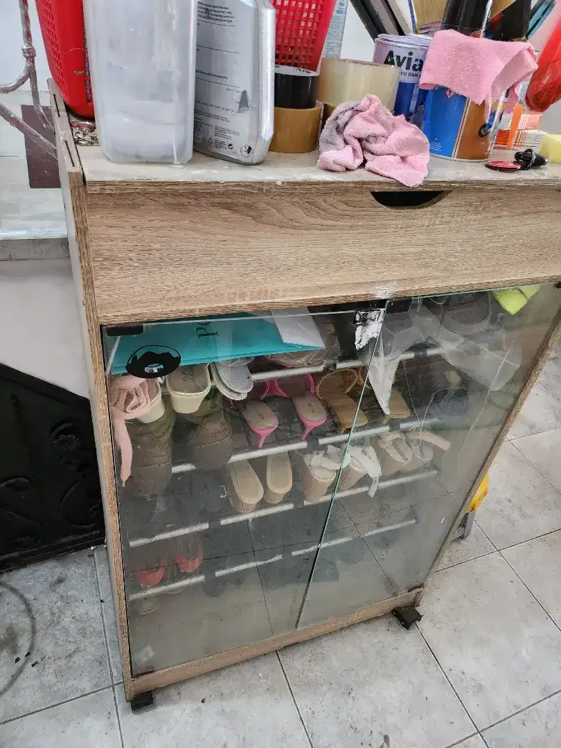 Dijual Lemari Sepatu ,Kondisi Bekas - Image 3 of 4
