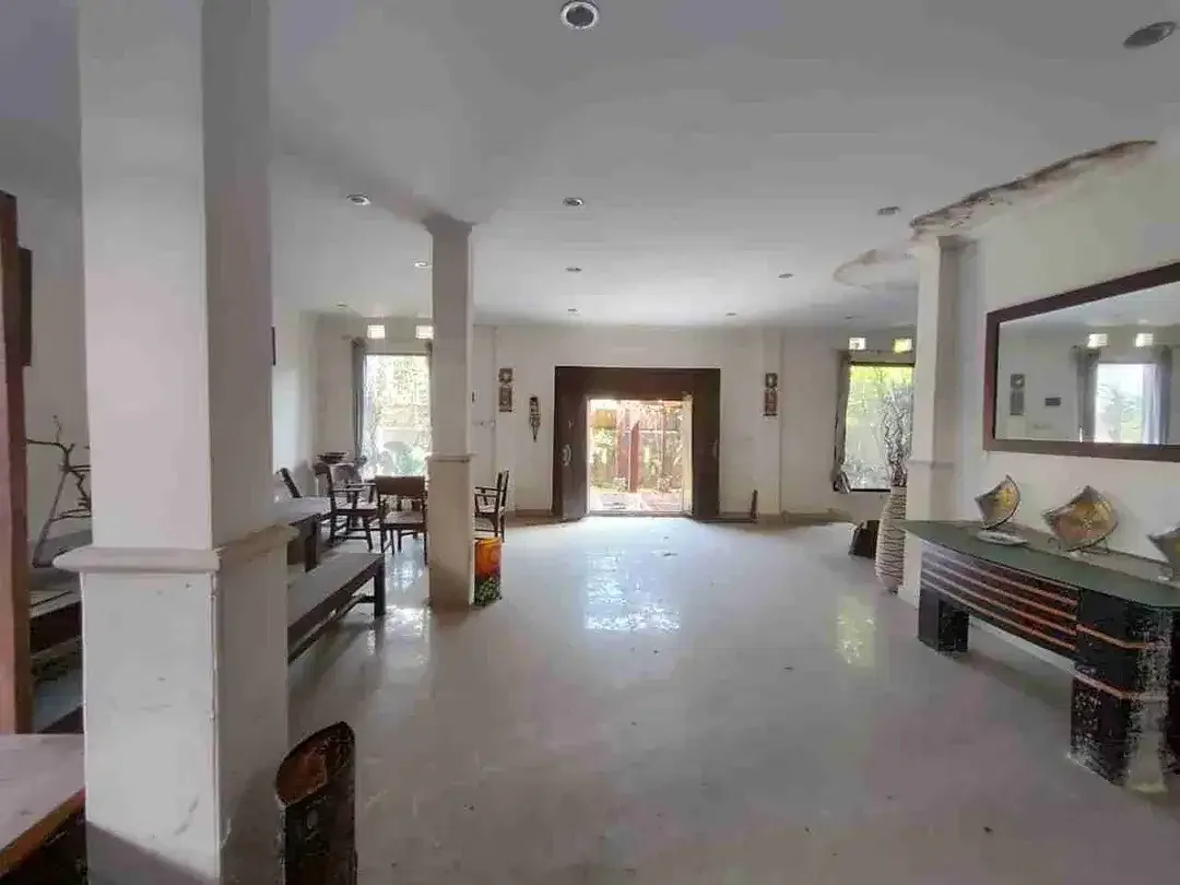 Di Jual Rumah 2 Lantai Kawasan Premium
Graha Liva Kertalangu, Desa Batubulan, Kec. Sukawati, Kab. Gianyar, Provinsi Bali - Image 8 of 10
